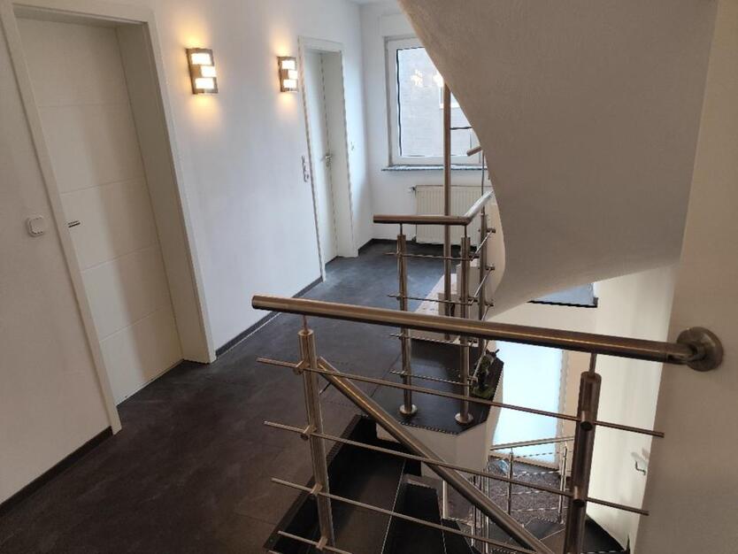Wohnhaus von Privat mit Büro Praxis in Düren - Lendersdorf