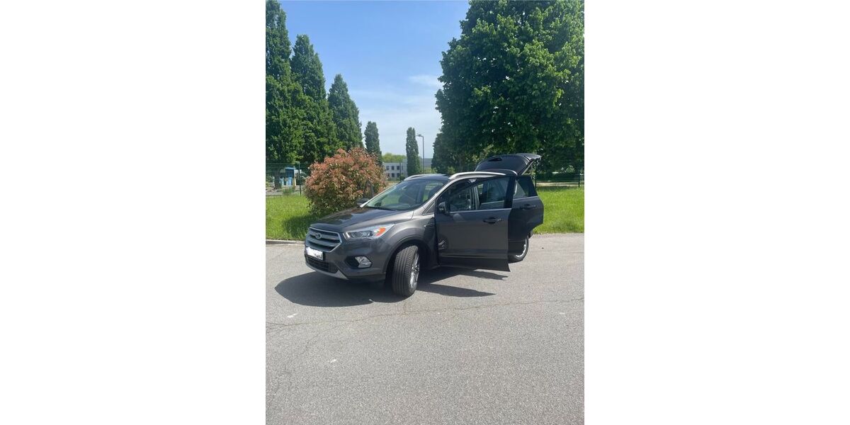 Ford Kuga 92.000 km 10.300 &euro; Alsdorf 52477