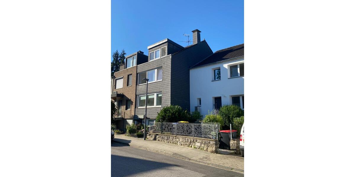 RENDITEOBJEKT und sichere KapitalanlageMehrfamilienhaus 8 zimmer