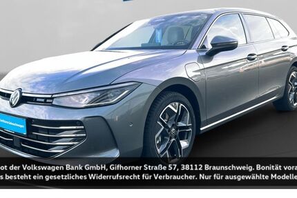 VW Passat 9.027 km 44.890 € Aachen 52068