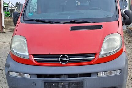 Opel Vivaro 150.000 km 2.000 € Monschau 52156