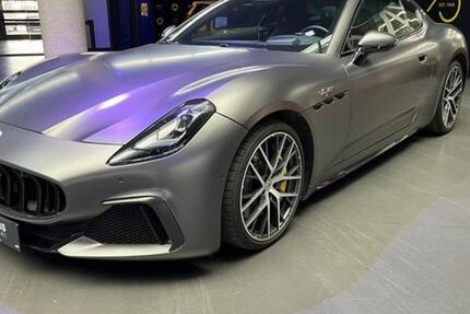 Maserati Granturismo 18.300 km 168.900 € Eschweiler 52249