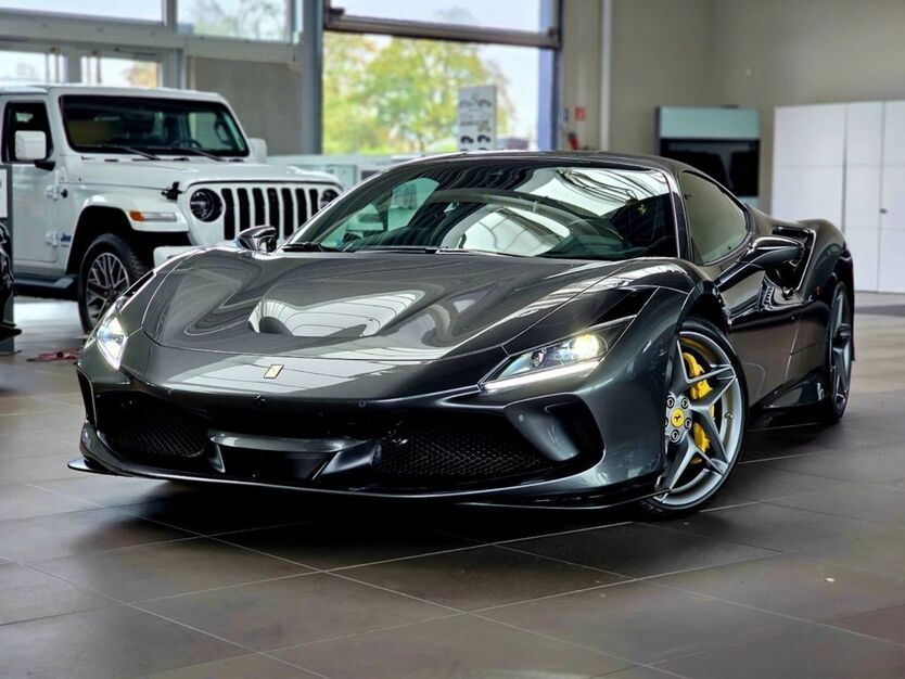 Ferrari F8 4.320 km 288.888 € Düren 52351