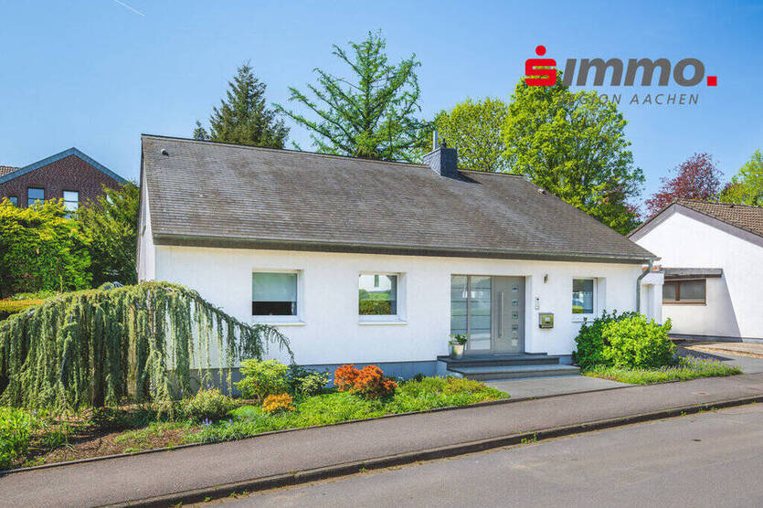 Freistehender Bungalow mit exklusiver Ausstattung und Außenpool