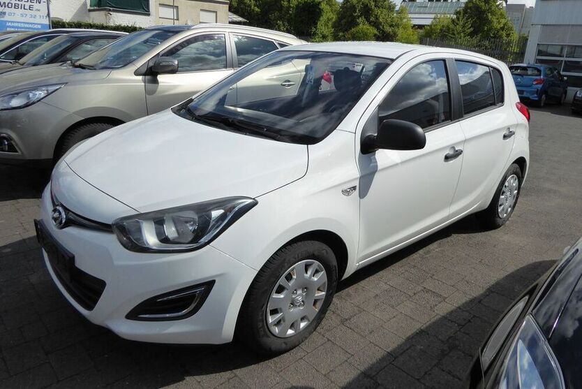 i20