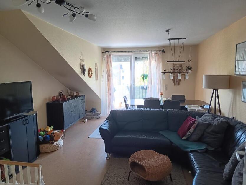 Helle 4-Zimmer-Wohnung mit Balkon, Garage in Eschweiler-Weisweile zimmer