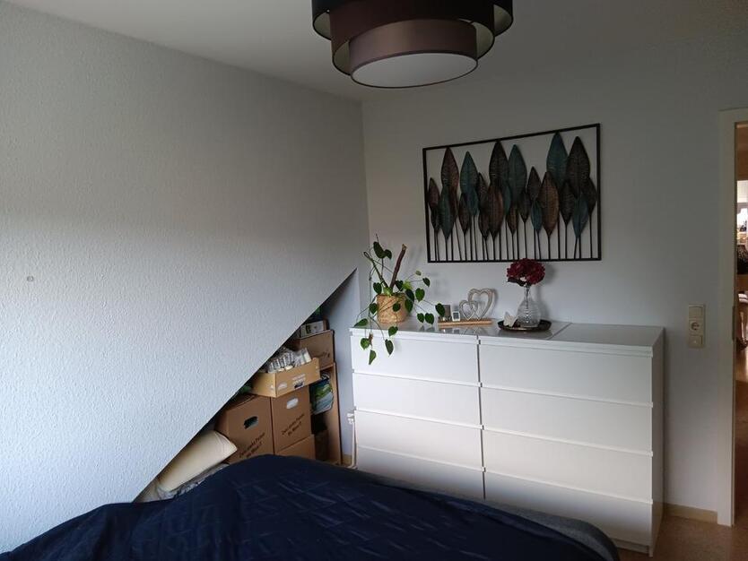 Helle 4-Zimmer-Wohnung mit Balkon, Garage in Eschweiler-Weisweile zimmer